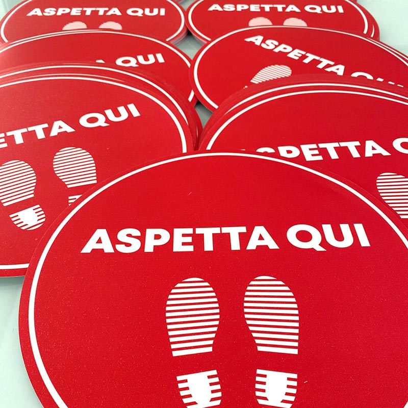 Adesivi per segnalazioni a pavimento e ad parete